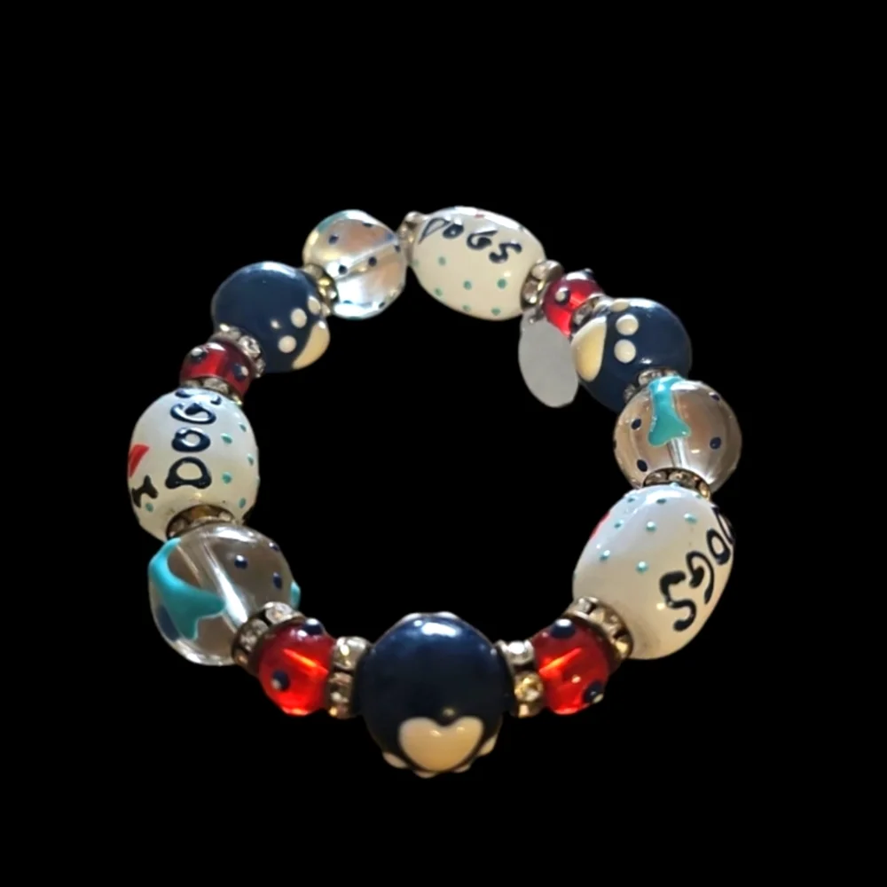 Signed Kate & Macy I Love Dogs Glass Design Bead Streachy Bracelet. - Picture 3 of 5
